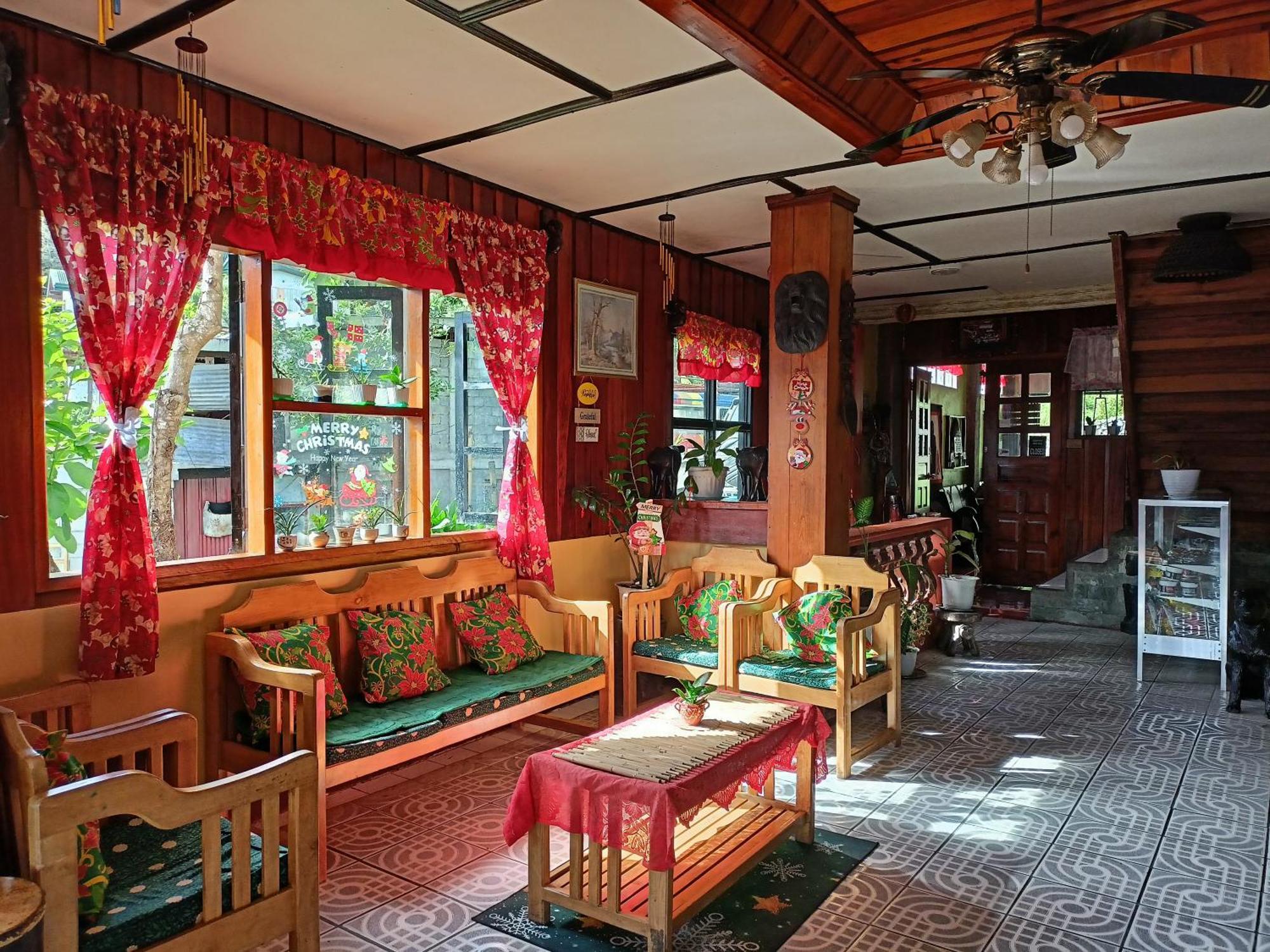 Las Vegas Lodge And Restaurant 巴纳韦 外观 照片